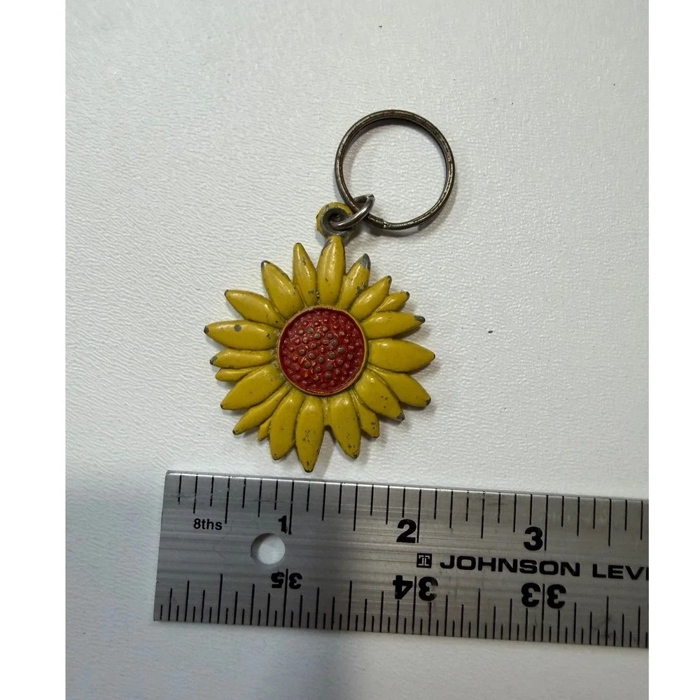 Vintage Sunflower Keychain Yellow Red Enamel Metal Flower Charm Retro